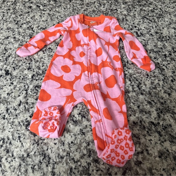 Nike Baby Girl’s 3M Pink Flower Sleeper Footie Pajamas 100% Cotton - Picture 4 of 5